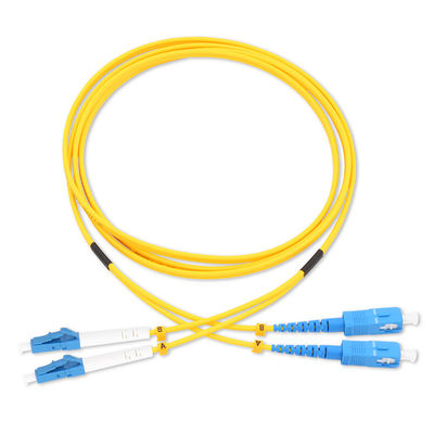 Aşırı koşullarda bağlantılar için sıcaklığa dayanıklı fiber optik yama kablosu